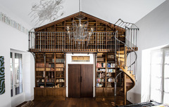 bibliothèque sur mesure + escalier hélicoïdale 
